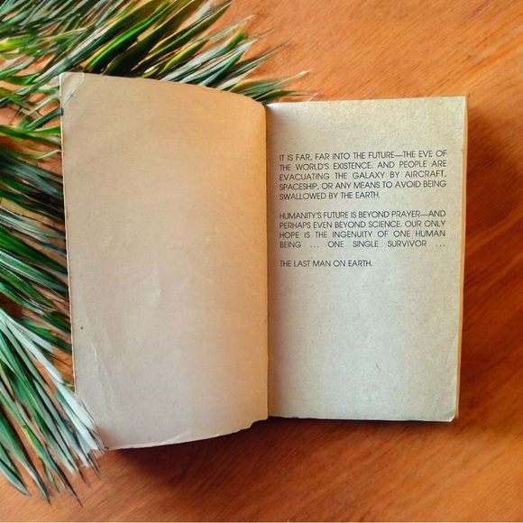 Vintage Isaac Asimov Sci-Fi Paperback Lot - 4 Books - Picture 7 of 13